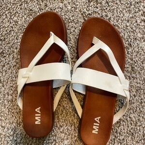 MIA Women's White and Brown Sandals